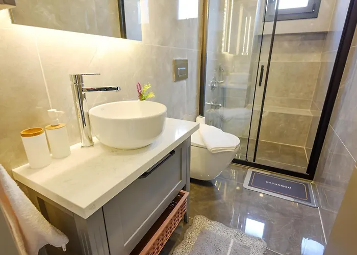 Lavanta - Private Pool & Jacuzzi -