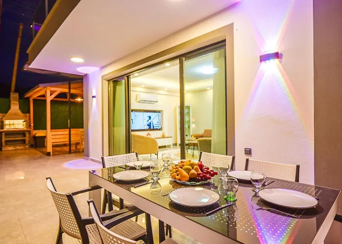 ヴィラ Lavanta - Private Pool & Jacuzzi - フェティエ